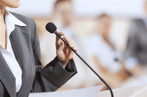 5 Tips To Master Public Speaking