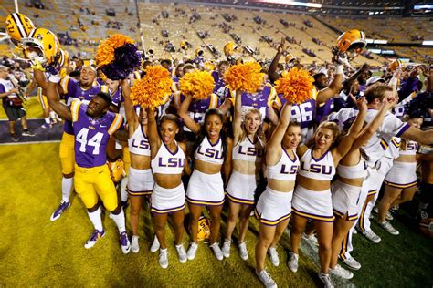 College Football Cheerleaders Dance Teams Prep For Fall Of Unknowns