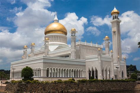 Sultan Omar Ali Saifuddin Mosque Em Brunei Darussalam Imagem De Stock