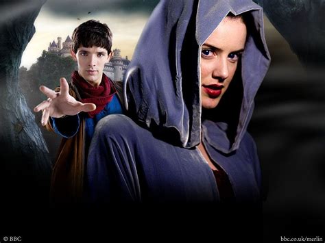La bbc, dopo aver lanciato robin hood, ha proposto questa nuova serie medievale, dalle sfumature magiche: Merlin (2008) poster - TVPoster.net