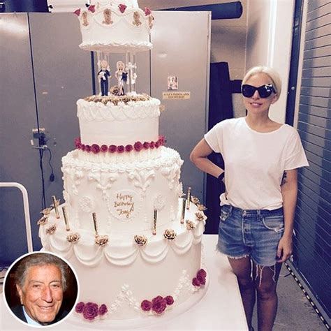Kim Kardashian Jennifer Lopez Justin Bieber The Best Celebrity Birthday Cakes Lady Gaga
