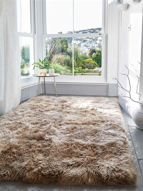 Luxurious Xl Sheepskin Rug Caramel In 2020 Sheepskin Rug Living