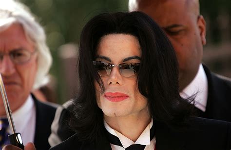 Notícias Livro Revela Detalhes Chocantes Do Corpo De Michael Jackson
