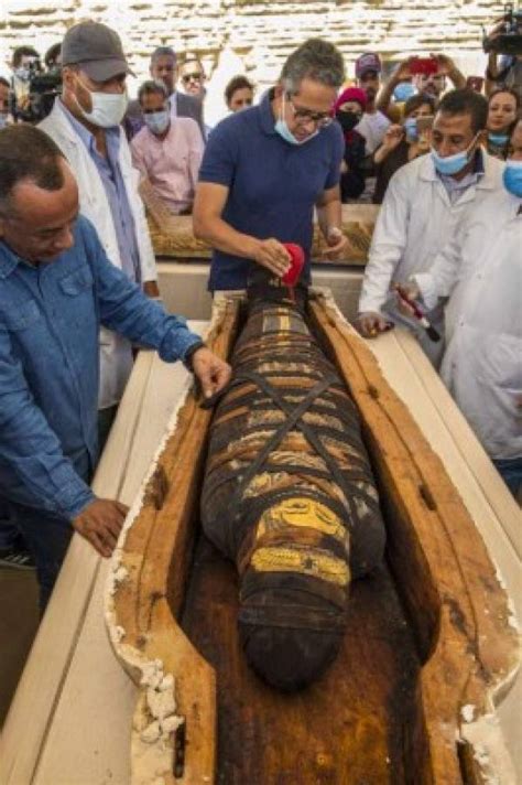 Egipto Saca A La Luz 59 Sarcófagos Con Sus Momias Intactas Que Datan De