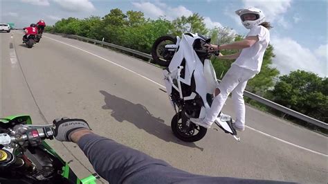Stunt Motorcycle Takeover Highway At Esr Stunt Ride 2019 Youtube
