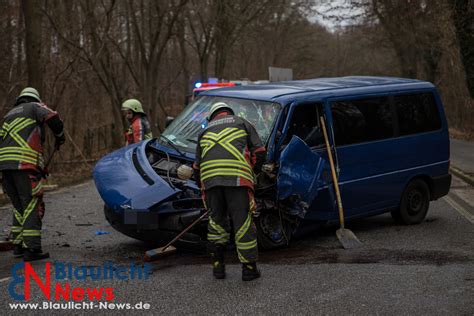 Schwerer Verkehrsunfall Auf Der Ohechaussee Feuerwehr Norderstedt
