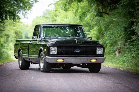 This 1972 Chevy C10 Restomod Can Haul Something Other Than Hay Thanks