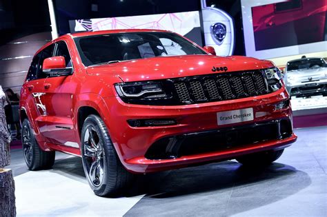 Here you can find such useful information as the fuel capacity, weight, driven wheels, transmission type, and others data according to all known model trims. Chrysler Trademarks "TrackHawk", Spurs Crazy Rumor for ...