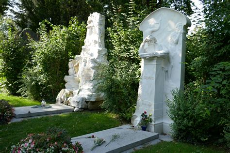 Wien „es Lebe Der Zentralfriedhof Ulrich Horbde