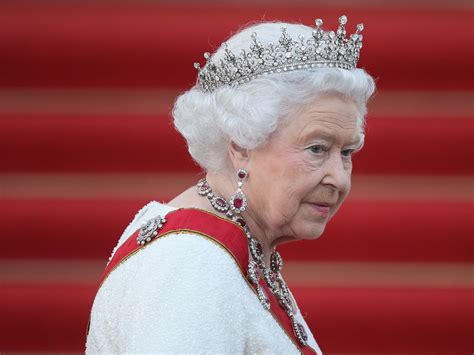Nothing But Shock Queen Elizabeths Biggest Online Fans And Monarchy