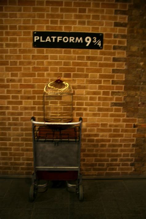 A Must In London Harry Potters Platform 9 And 34 Harry Potter