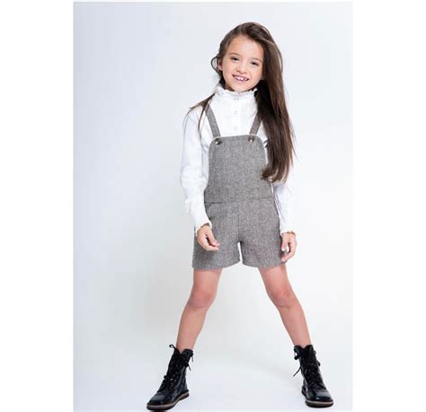 Pin By Alexandria Bray On Insta Kids Fashion Overall Shorts Womens