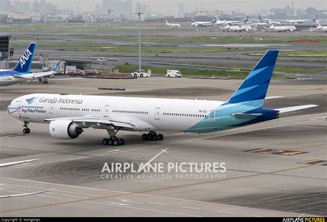 Pk Gij Garuda Indonesia Boeing 777 300er At Tokyo Haneda Intl Photo Id 1396558 Airplane