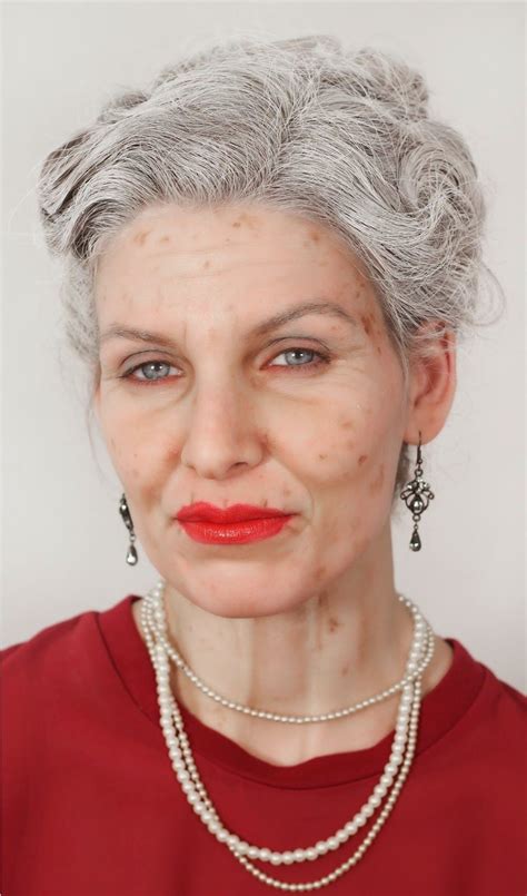 El Ojo De Las Grayas Maquillaje Viejo Maquillaje De Señora Mayor
