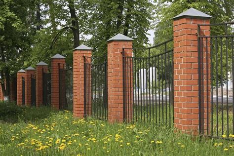 Awesome Brick Fence Designs For Elegant Looking Outdoors