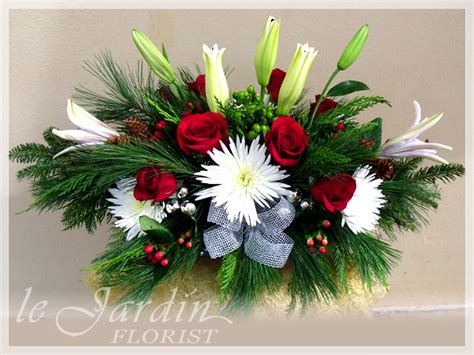 Christmas Flowers Table Centerpiece Arrangements