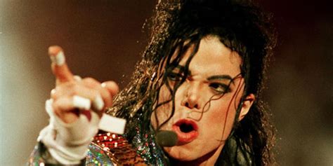 Autópsia Realizada Em Michael Jackson Revela Que O Cantor Fez Maquiagem