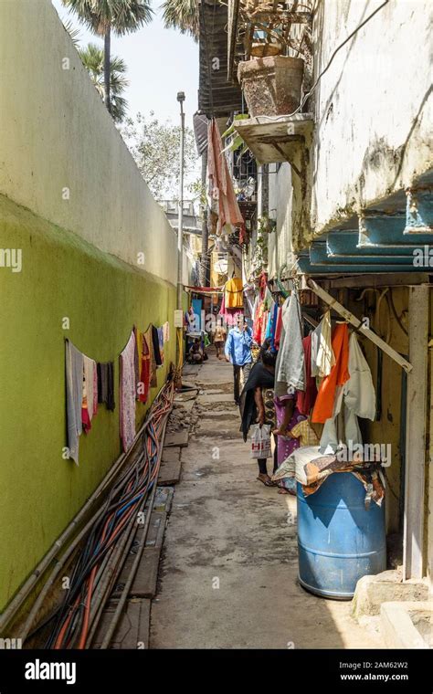 Mumbai Slum City Hi Res Stock Photography And Images Alamy
