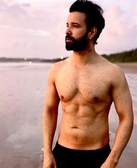 Aamir Ali S Most Tititallating Shirtless Pics That Can Make Any Woman