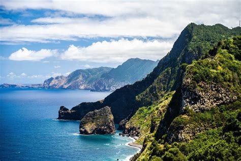 Madeira paradisul drumețiilor Află care sunt top drumeții pe care nu trebuie să le ratezi