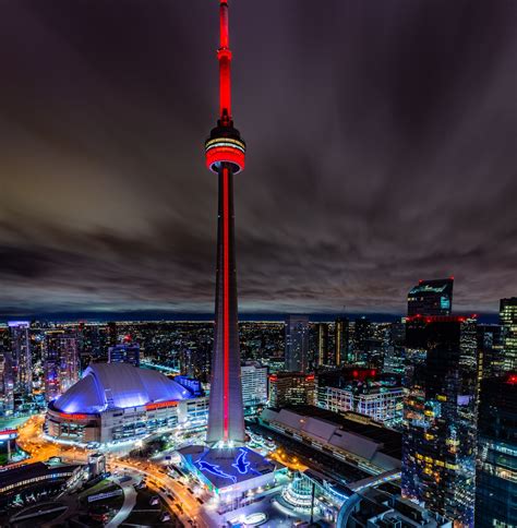 Последние твиты от cn tower/la tour cn (@tourcntower). Cn Tower Canada / Dramatic Wide Angle Image Of The Cn Tower Behind Canada Sign In Toronto ...
