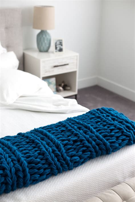 Free Chunky Arm Knit Ribbed Blanket Pattern - Flax & Twine