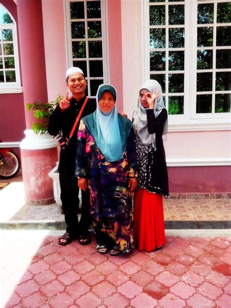 Selamat hari raya aidilfitri kepada semua umat islam di malaysia. SELAMAT HARI RAYA.... MAAF ZAHIR DAN BATIN