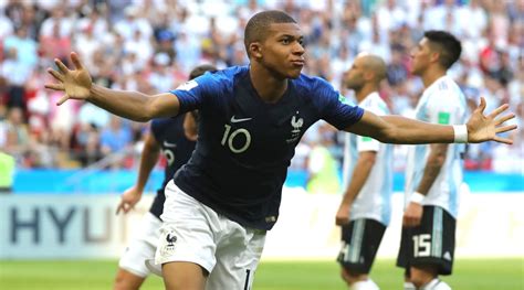 In one of the games of the tournament so far france took the lead through an antoine griezmann penalty after kylian mbappe raced past marcus rojo and the argentinian dragged him down. France 4, Argentina 3: Mbappe, Pavard lead Bleus forward ...