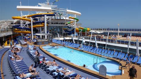 הדמיה של האונייה החדשה navigator of the seas של רויאל קריביאן bit.ly/2crm0qq. האונייה הגדולה והחדישה בעולם: "הרמוני אוף דה סיז"