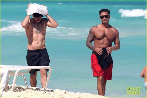Photo Jersey Shore Pauly D Vinny Go Shirtless In Cancun 10 Photo