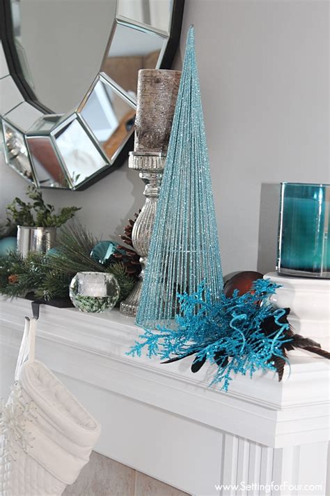 Here's how to decorate your winter mantel perfect for the holiday season! Christmas Entryway Decor Ideas - Setting for Four