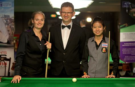 Reanne evans mbe (born 25 october 1985) is an english snooker player and the reigning world women's snooker champion.she has won the women's world title a record 12 times, with 10 consecutive titles between 2005 and 2014 and further wins in 2016 and 2019. Evans Above at European Women's Masters - World Snooker