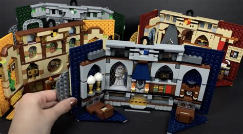 Early Look At LEGO Harry Potter Hogwarts Banner