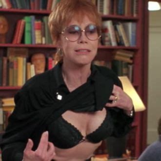Mary tyler moore in a scene from the television series the mary tyler moore show. David O. Russell Remembers Mary Tyler Moore's Knockout ...