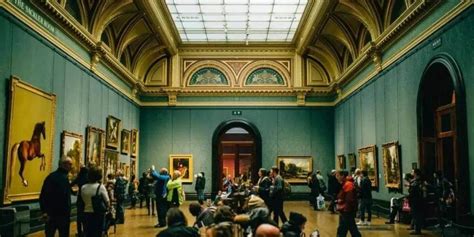 5 Real Reasons Why People Love To Visit Museums