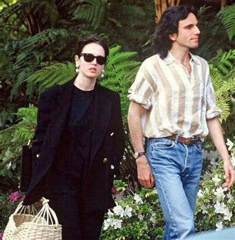 Gabe, son of sir daniel day lewis & french actress isabelle adjani, is a twenty year old prodigy destined for. Isabell Adjani and DDL | Isabelle adjani, Day lewis, Daniel day