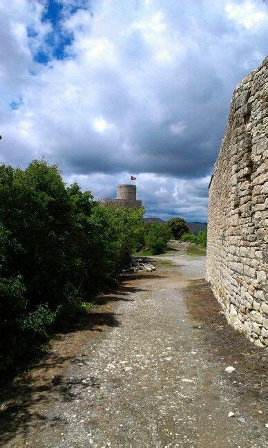 T'explicarem la història del comtat del pallars jussà, del seu territori, de la seva comunitat canònica i del primer arrencament de pintures murals a catalunya. Castell de Mur, Pallars Jussa