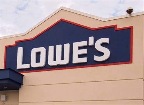 Shutdown Lowes Closing 31 Locations In Canada Mostly Rona Stores