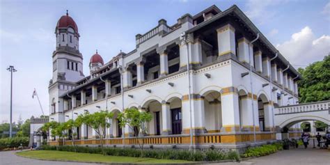 Saat ini lawang sewu sedang dalam tahap. Lawang Sewu Wisata Bersejarah - Altha Rent