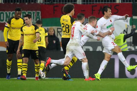 Dortmund) היא קבוצת כדורגל גרמנית מהעיר דורטמונד.הקבוצה הוקמה בשנת 1909, ומכאן הספרות 09 הנלוות לסמל המועדון. חודש הבלהות של בורוסיה דורטמונד