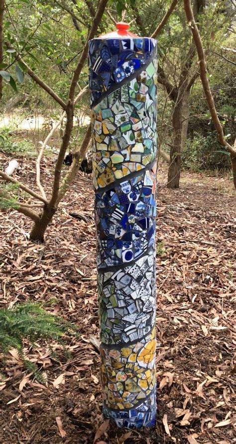 Mosaic Totem Pole Yahoo Search Results Mosaic Garden Art Mosaic