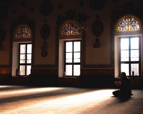 Tata Cara Itikaf Di Masjid Lengkap Dengan Rukun Dan Adabnya