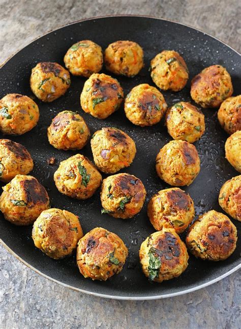 Try our best vegetarian christmas recipes and create a vegetarian christmas menu with our inspiring dishes. My Favorite Easy Meatless Veggie Balls For Vegetarian ...