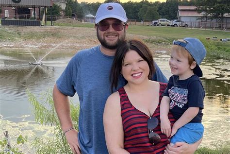 Amy Duggar Is Accused Of Spoiling Her Son After She Reveals Unusual Christmas Ts Plan