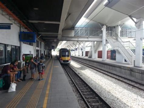 The padang besar train station is actually located within malaysia in the state of perlis. Padang Besar Railway Station - Train times & tickets ...