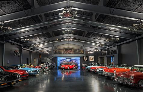 Luxury Garage Raegan Ford