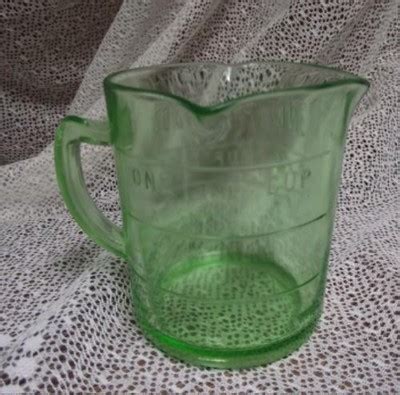 Vintage Hazel Atlas Green Depression Glass Measuring Cup 3 Side Spouts