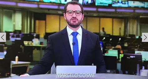 FERVECAO COM Após nudes apresentador da Globo se assume e mostra