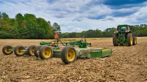 Las 5 Maquinarias Agrícolas Más Utilizadas En El Trabajo Del Campo El