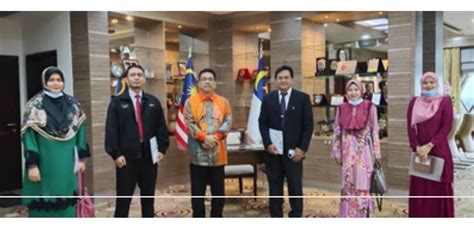 Jantan mengunjungi lokasi festival cisadane 2018 di bantaran sungai cisadane, tangerang, selasa (28/8) malam. Kunjungan Hormat ke Pejabat Ketua Menteri Melaka